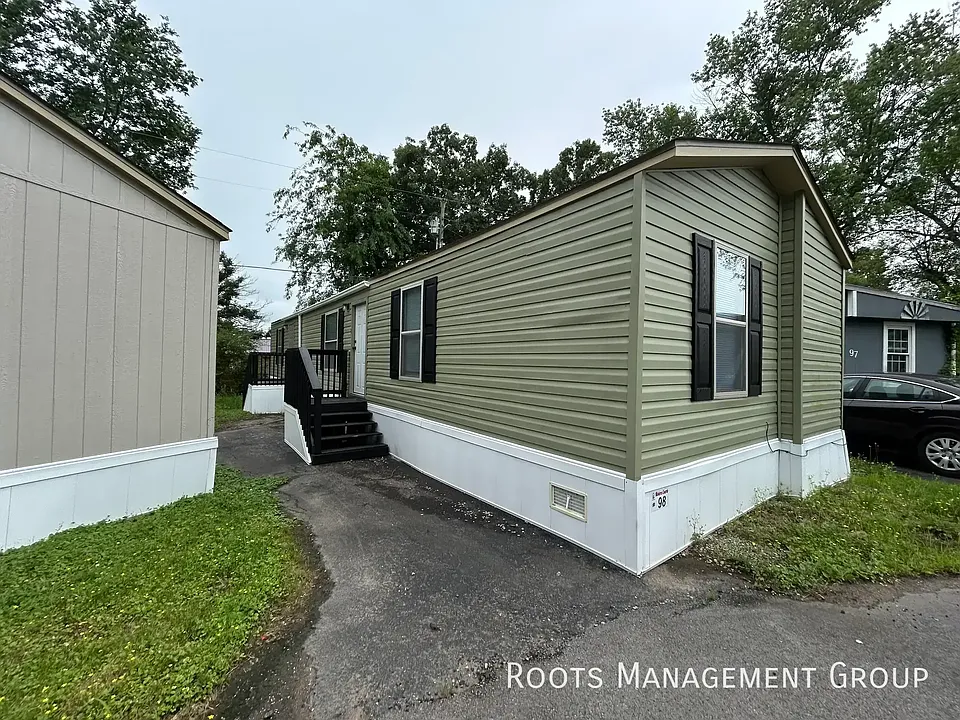 98 Riviera Courts Dr #98
