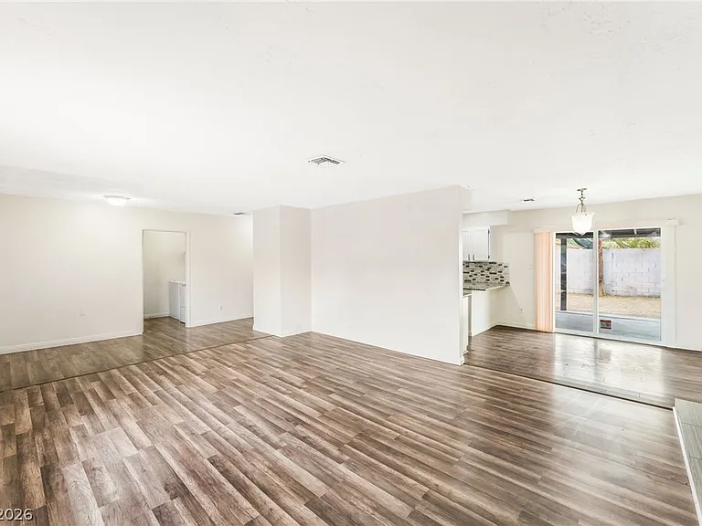 4960 Mohave Ave — Photo 8