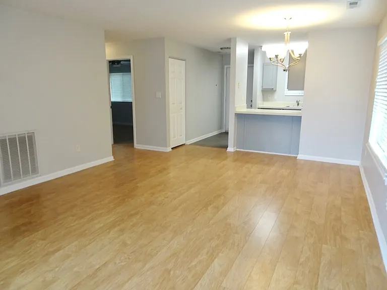 10281 Cliff Swallow Ct #205E — Photo 5