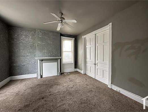 3rd image of 1402 Ferry St #1F