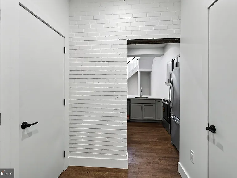 123 S Main St #6 — Photo 29
