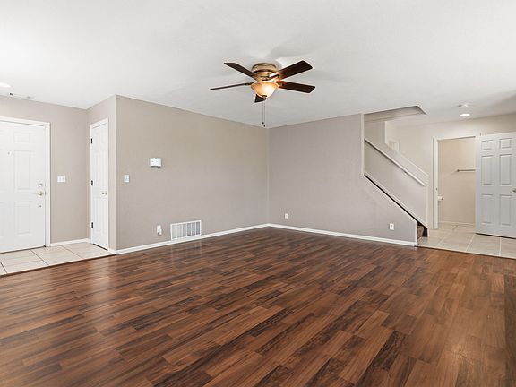 4th image of 11114 York Way