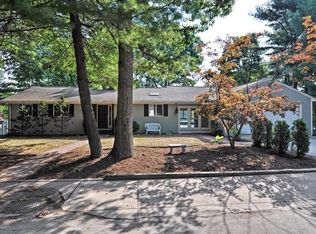 490 Oakridge Ave, North Attleboro, MA 02760