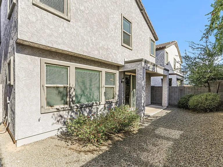 1949 N Arroya — Photo 17