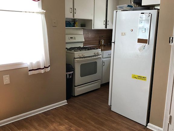 3rd image of 2625 21st St