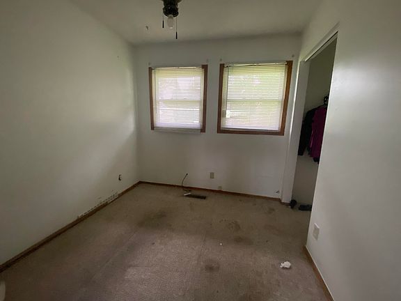 5th image of 8200 Rosewood Ct