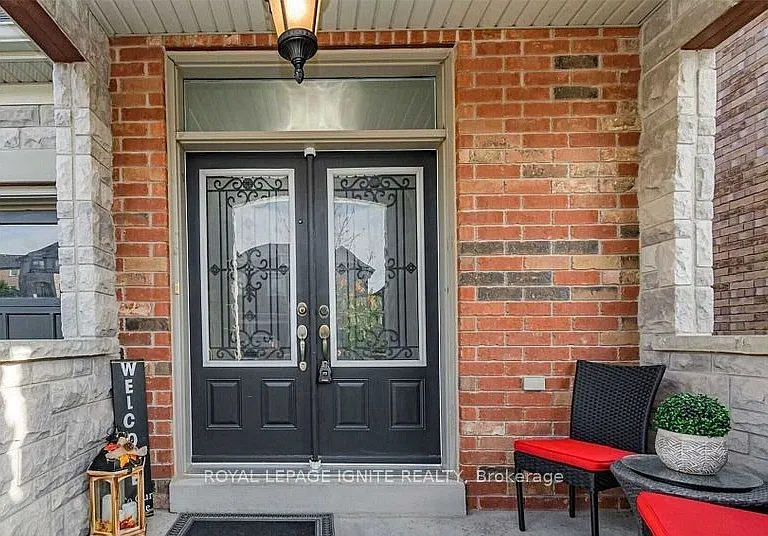 4760 Deforest Cres — Photo 4