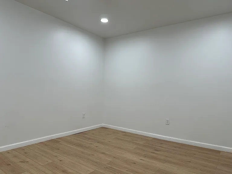 bedroom 2nd floor