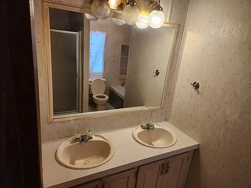 305 Golden Ln Photo 1