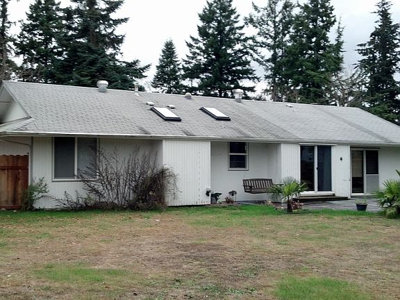 2nd image of 2406 Skyway Ln