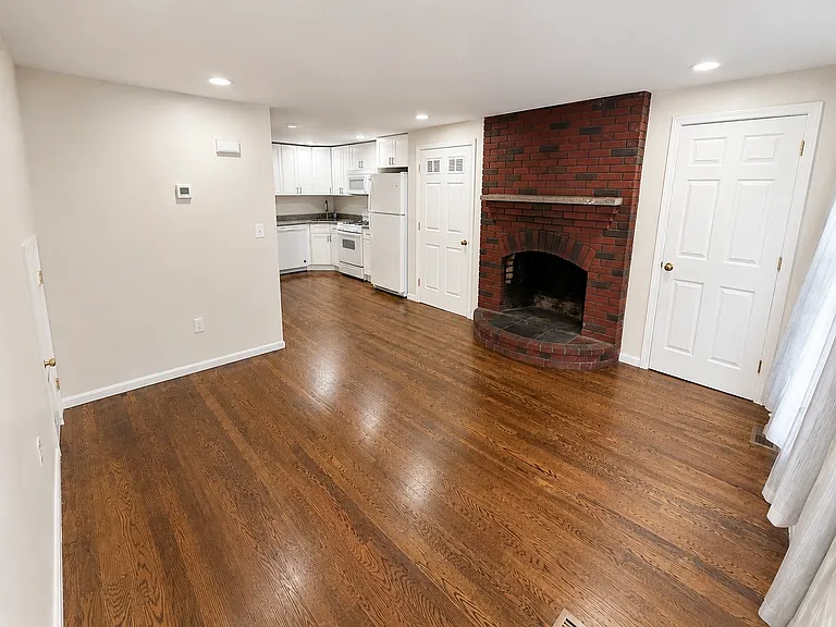 8 Bay State Pl #1 — Photo 2