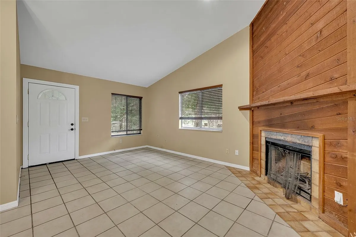 Building Photo - 932 Robinhood Ct