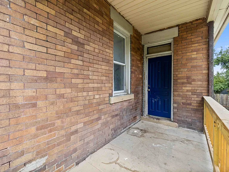 400 W Prospect Ave — Photo 27