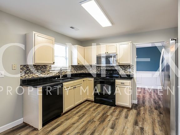 4th image of 410 Revis Creek Ct