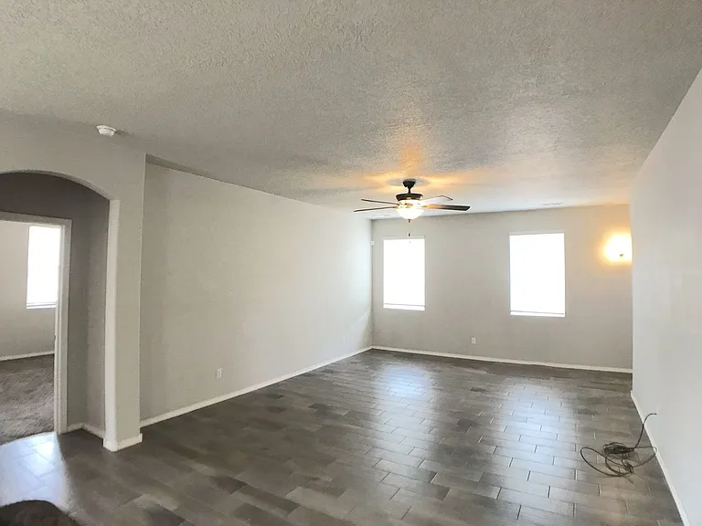 1748 Valle Vista Rd NW — Photo 11