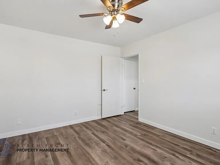 4433 W 120th St. — Photo 18