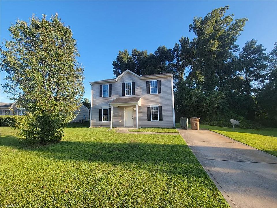 1st image of 1005 Meadow Oak Dr