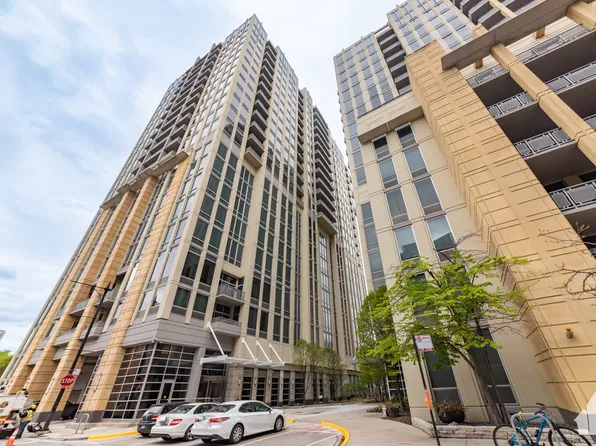 700 N Larrabee St, Chicago, IL