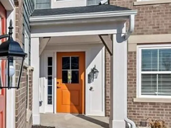 2500 Crosshill Dr #202, Fort Mitchell, KY 41017