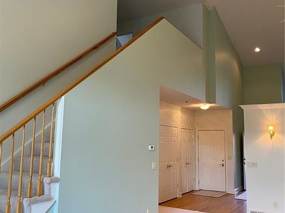 5th image of 353 Bunker Hill Way