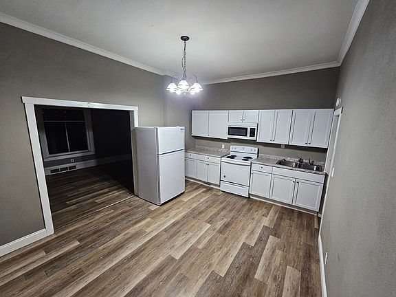2nd image of 715 Fulton St