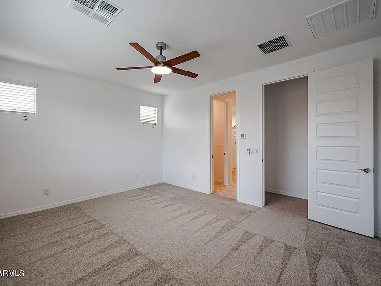 8752 W Medlock Dr — Photo 16