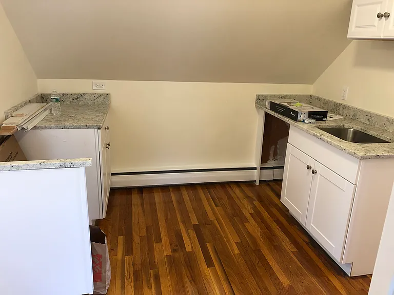 159 Winsor Ave #3 — Photo 4