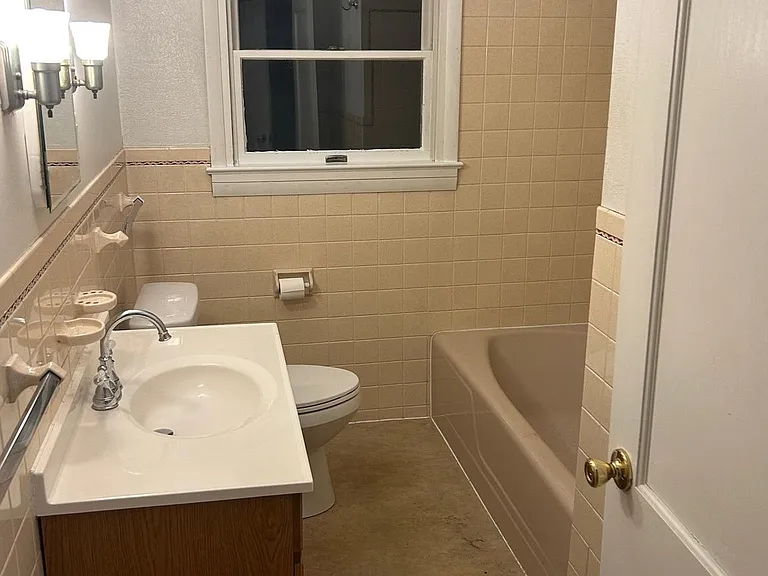 955 Terrace Ln — Photo 14