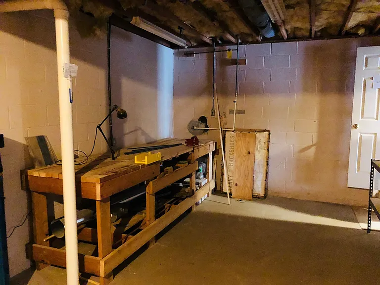 2021 State Room Dr — Photo 20