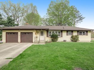 8597 N 43rd St, Augusta, MI 49012