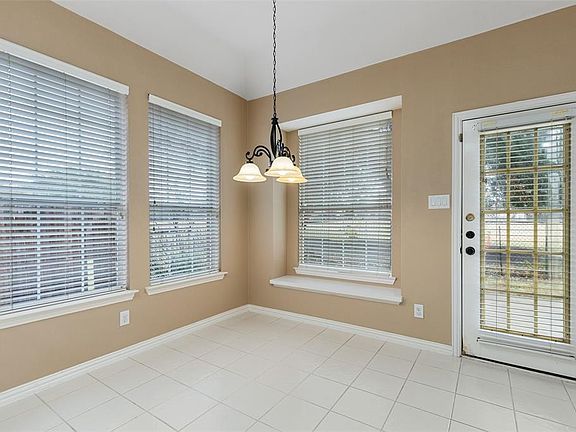 5th image of 5712 Lafayette Dr #5712