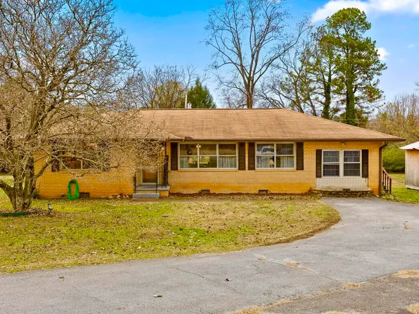 1102 Collins Cir, Chattanooga, TN 37411