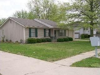 2nd image of 129 SE Bordner Dr