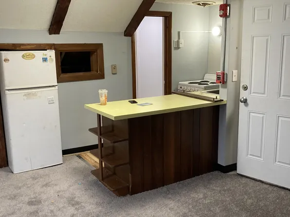 186 Crescent St, Athol, MA