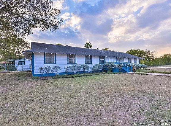 4th image of 331 Bustillo Dr