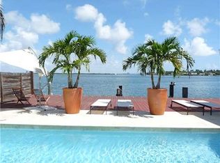 9 Farrey Ln, Miami Beach, FL 33139
