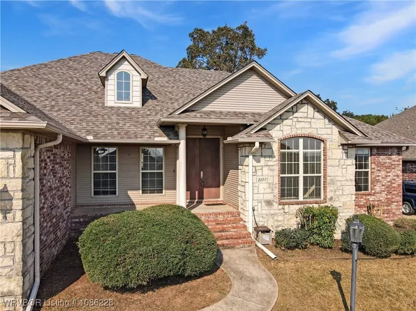 2117 Parkway Cir, Van Buren, AR 72956