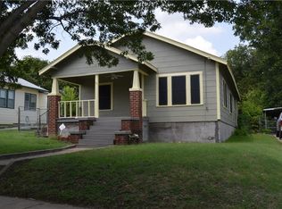 2105 Loving Ave, Fort Worth, TX 76164