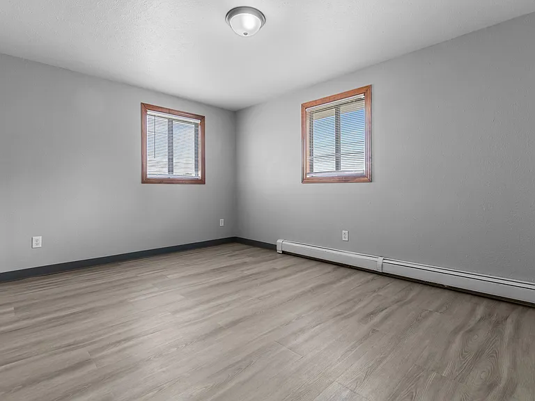 Moraine Terrace Apartments — Photo 9