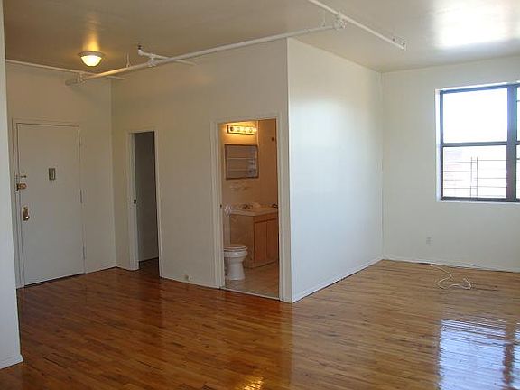 5th image of 35-37 Main St #401
