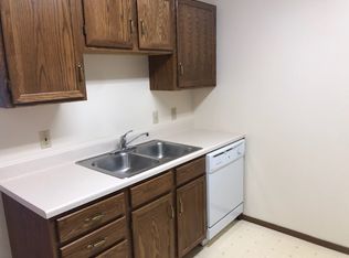 839 Park Ave S APT 8, Brookings, SD 57006