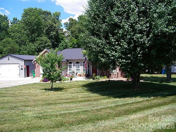 2nd image of 609 Redah Ave