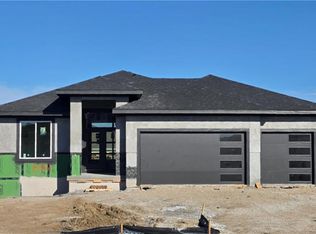 4551 145th Ter, Basehor, KS 66007