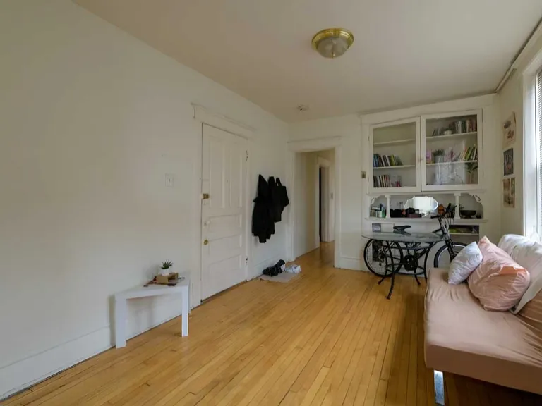 1319 W 19th St #2F — Photo 6