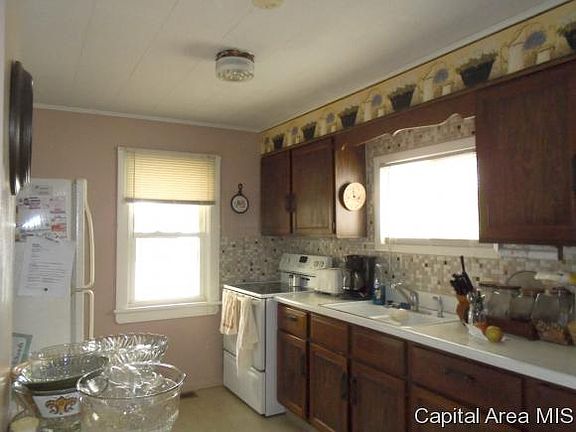 2nd image of 1755 Beecher Ave