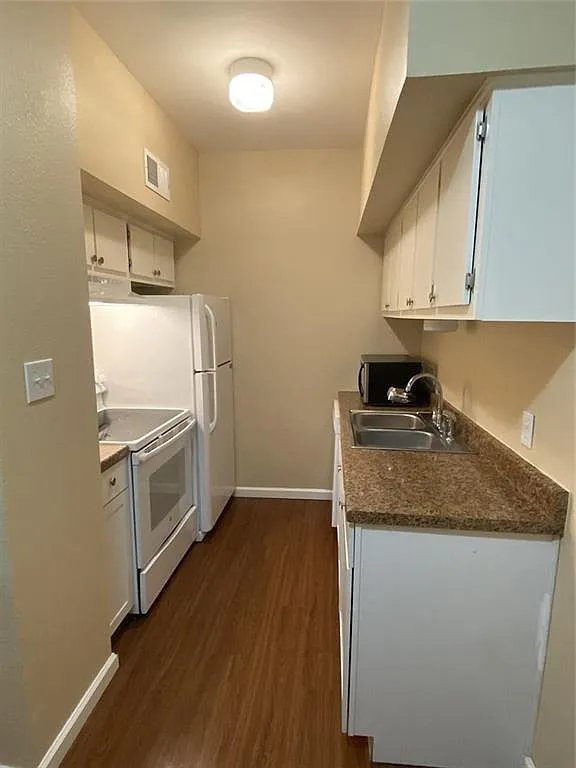 3316 Guadalupe St Apt 311 — Photo 3