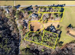 2 Settawig Rd, Brasstown, NC 28902