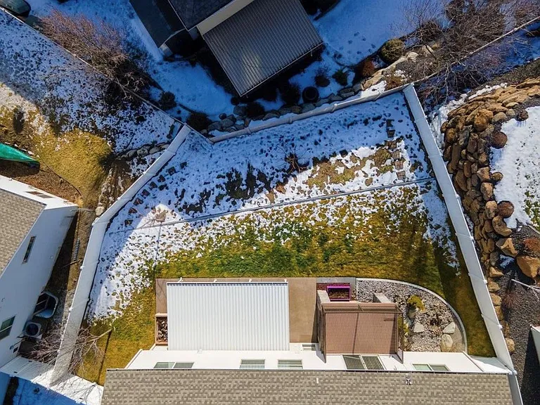 4819 N Emerald Ln — Photo 5