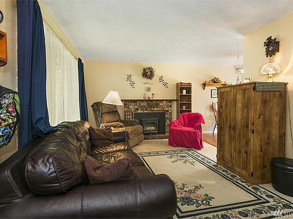 2nd image of 6122 57th Ave NE