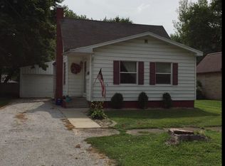 402 S Sheridan St, Pana, IL 62557